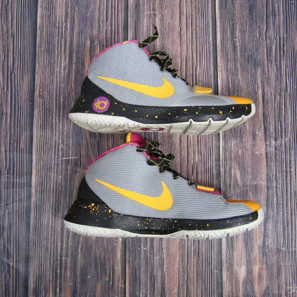 Nike shoes color trey